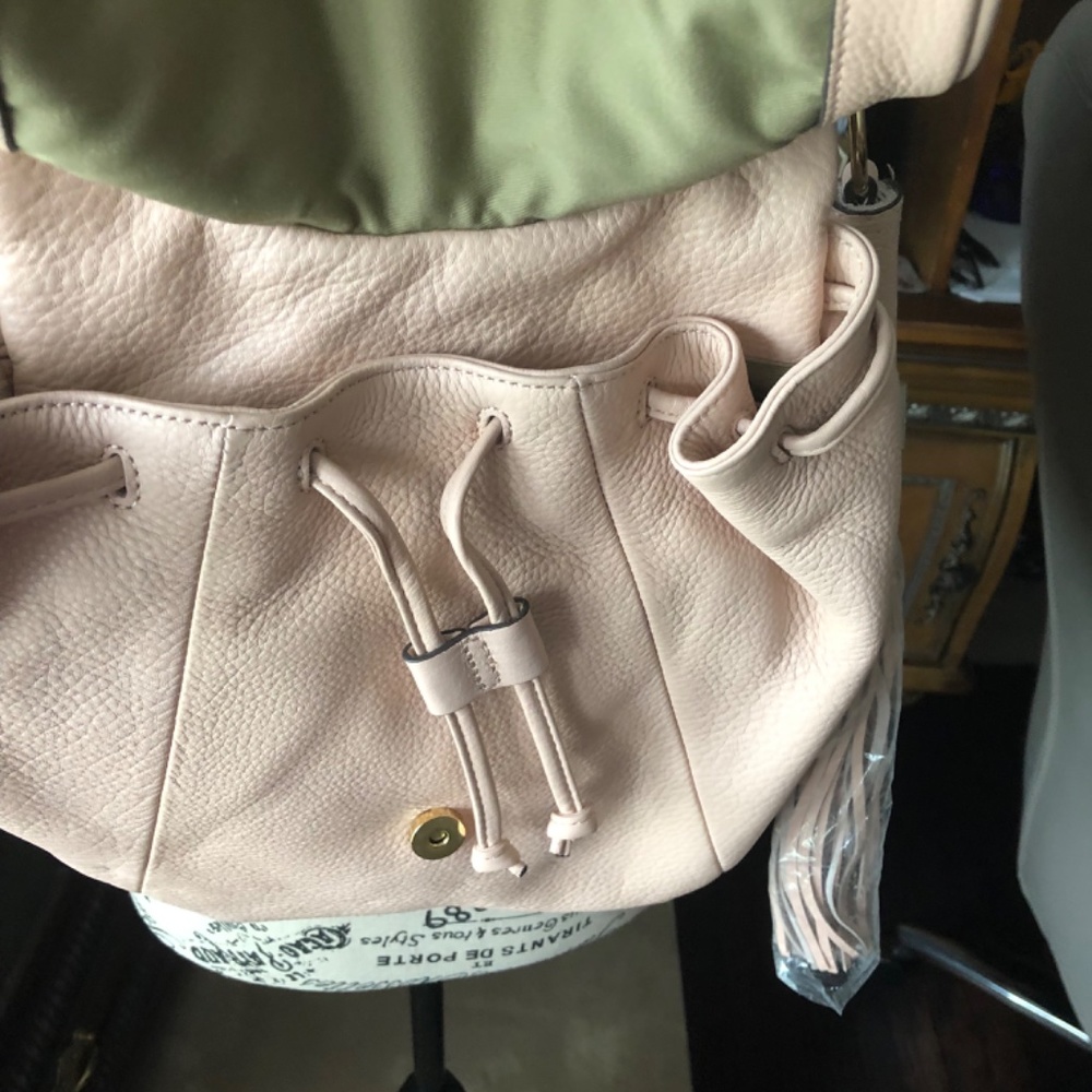 G.I.L.I. Handbag / Backpack - Picture 2 of 6